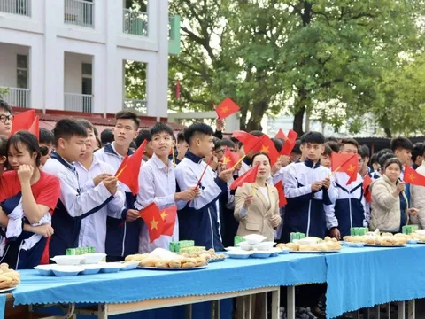 U22 Việt Nam vô địch, thầy hiệu trưởng mời cả trường ăn sáng