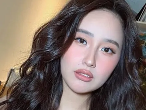 Hoa hậu Mai Phương Thúy má hồng xinh lạ, Cục trưởng Xuân Bắc làm thơ hài