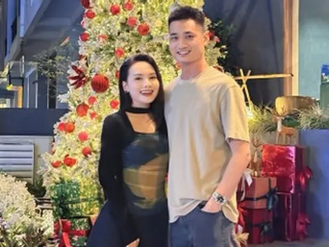 Bảo Thanh tình tứ bên chồng cao 1m85, ca sĩ Tân Nhàn lên chức Phó Giáo sư