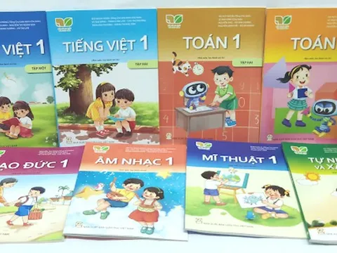 Bộ sách “Kết nối tri thức với cuộc sống” có giá thấp hơn, giảm gánh nặng cho phụ huynh