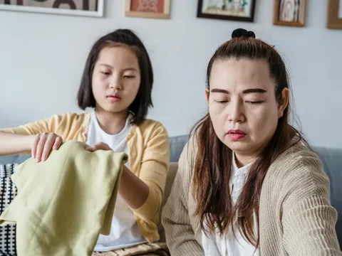 6 dấu hiệu của cha mẹ ích kỷ