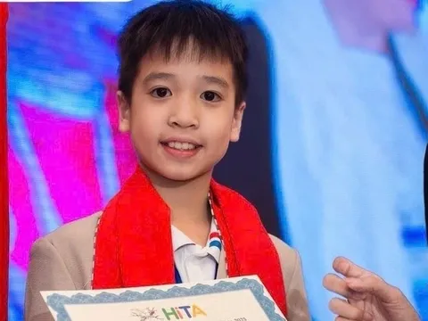 Cậu bé Việt vừa giành huy chương Siêu trí nhớ, đọc nhanh 3.000 từ/phút