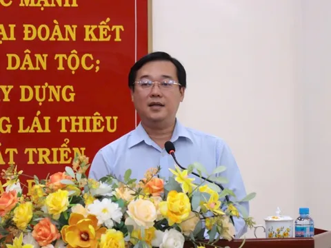Phó Bí thư Thường trực Thành ủy TPHCM Lê Quốc Phong trao quyết định về công tác cán bộ