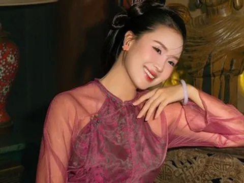 Hồng Diễm dịu dàng, gia đình hạnh phúc của Khánh Thi - Phan Hiển