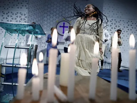 Điều ít biết về quốc gia đang 'mắc kẹt' ở năm 2018