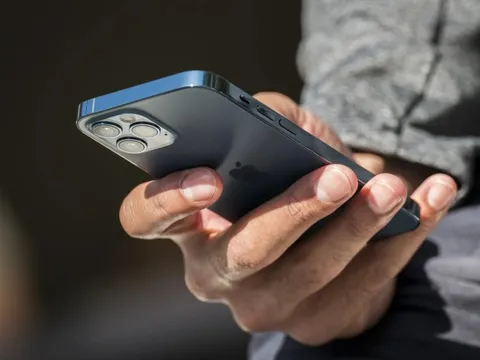 Bộ luật khiến Google, Facebook phải đau đầu