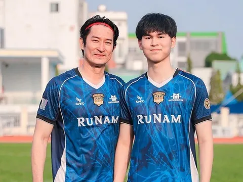 Vẻ ngoài điển trai tuổi tròn đôi mươi của con trai nam diễn viên Huy Khánh gây sốt