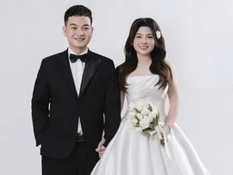 Đám cưới cặp đôi nhà đối diện ở Hà Nội, khách được hỏi 'ăn cỗ nhà nào'