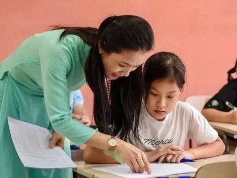 Bao giờ giáo viên được hưởng phụ cấp ưu đãi nghề 70%?