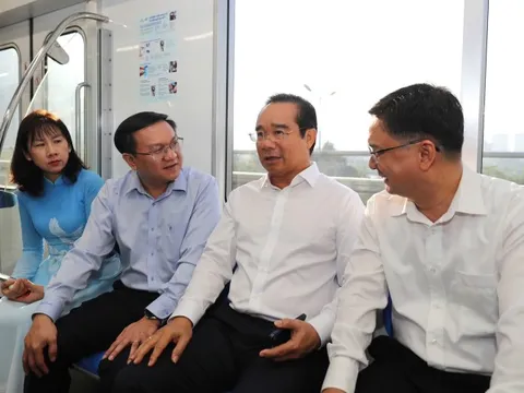 TPHCM khuyến khích người dân sử dụng xe buýt, Metro khi đến Trung tâm Phục vụ hành chính công