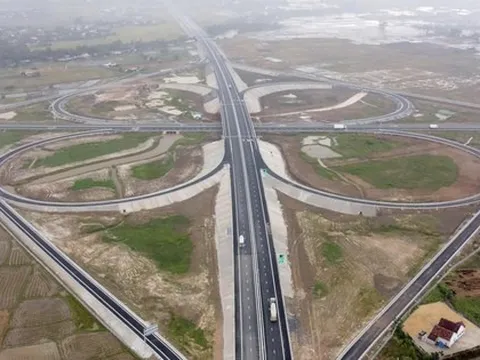 Đường cao tốc Khánh Hòa – Buôn Ma Thuột bít lối vào ruộng, kiến nghị mở đường gom