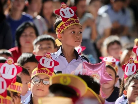 Đua vào lớp 1: Trẻ 5 tuổi phải phỏng vấn, học thêm 3 môn