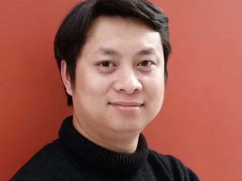 Thứ trưởng Bộ Ngoại giao chúc mừng Phó Giáo sư Nguyễn Thành Vinh được vinh danh tại Úc