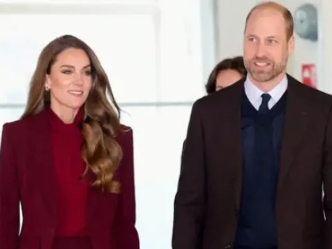 6 bộ trang phục làm nên 'thương hiệu thời trang hoàng gia' của Công nương Kate Middleton