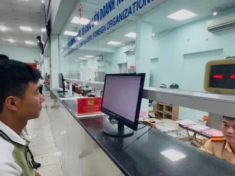 TP.HCM giảm lệ phí biển số ô tô từ 20 triệu xuống 14 triệu đồng