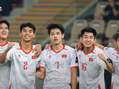 Sao Việt vỡ òa niềm vui sau chiến thắng lịch sử của U23 Việt Nam