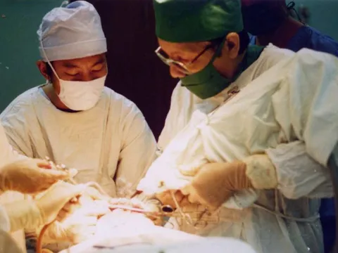 Tưởng niệm vị thầy thuốc thực hiện ca cấy ghép nha khoa đầu tiên của Việt Nam