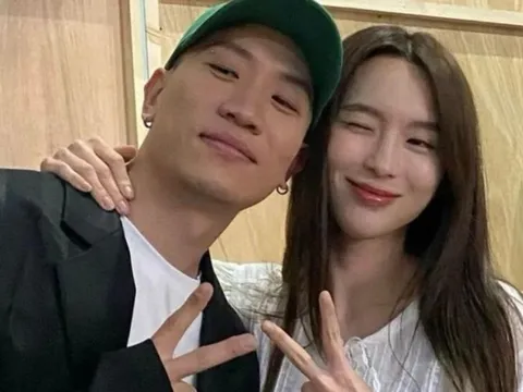 Nam ca sĩ và nữ đại gia bất ngờ đường ai nấy đi