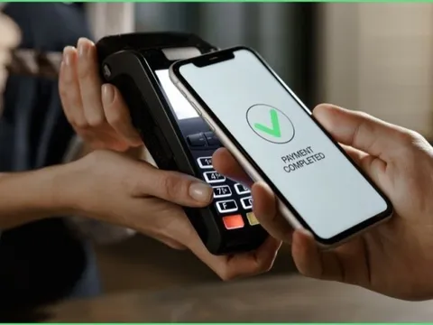 Không cần mật khẩu, không cần cầm thẻ: Kẻ gian khiến tiền trong tài khoản "bốc hơi" bằng cách nào?