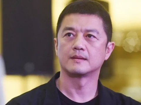 "Đại hiệp" đình đám, được fan quyên góp 34 tỷ đồng giải cứu trong ê chề