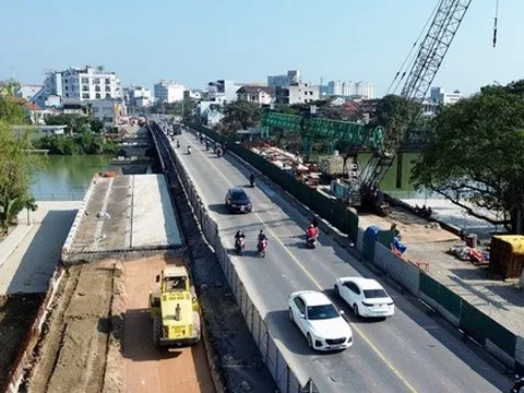 Rõ lý do nhà thầu thi công cầu ở Huế bị phạt hơn 1,5 tỉ đồng