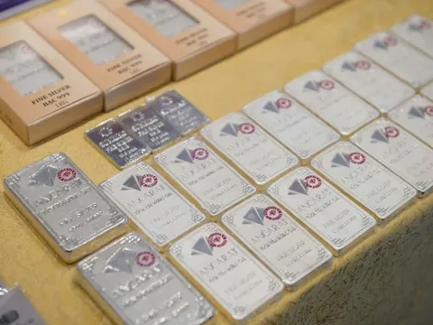 Giá bạc giữ vững hơn 96 triệu đồng/kg