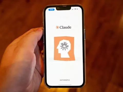 Quên cả ChatGPT, dân tình kéo nhau sang dùng AI mới đang khiến thế giới phát cuồng: Giỏi đến mức đáng sợ!