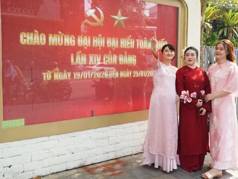 TPHCM rực rỡ cờ hoa, hân hoan hướng về Đại hội XIV của Đảng