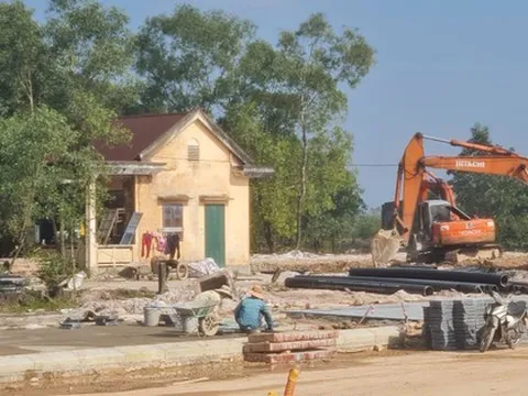 Chạy nước rút trên công trường tái định cư