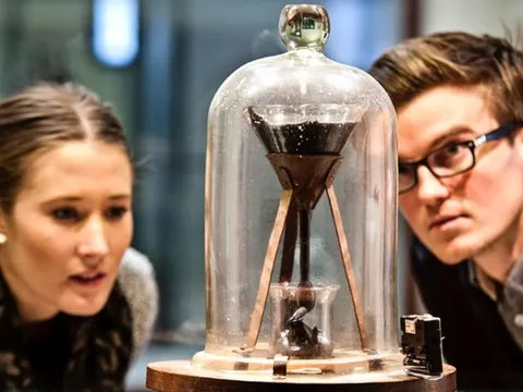 Một thí nghiệm chưa dừng suốt 100 năm qua