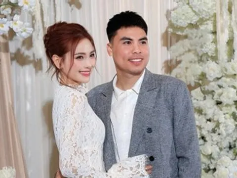 MC Mù Tạt ngọt ngào bên cầu thủ Đức Huy, Minh Hương 'Vàng Anh' rạng rỡ tuổi 41