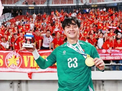 Người hùng của U23 Việt Nam với phong cách đời thường giản dị nhưng sáng bừng
