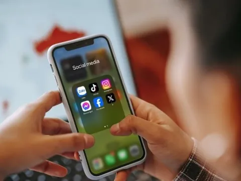 Những ai nhận được tin nhắn Zalo, Facebook có nội dung này cần báo ngay cho Công an