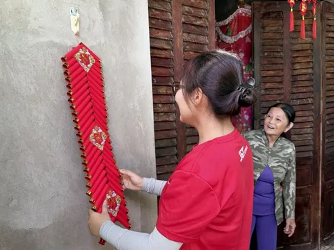 J&T Express cùng Trường Đại học FPT mang “Xuân Yêu Thương” đến người yếu thế tại Cần Thơ