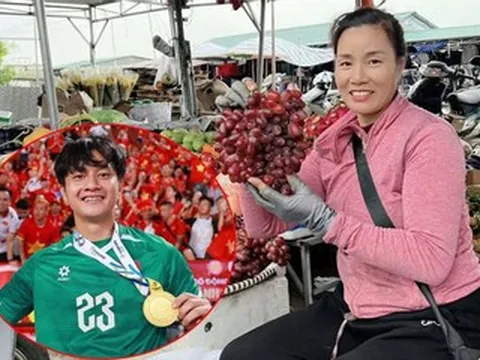 Sạp hoa quả của mẹ thủ môn Văn Bình đắt khách lạ thường sau tấm HCĐ U23 châu Á