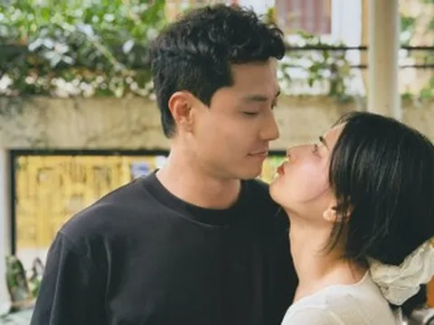 Thanh Sơn ôm eo tình tứ với Yến My, NSND Phạm Phương Thảo trẻ đẹp ở tuổi 44