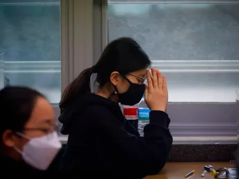 'Bộ mặt thật' của kỳ thi khốc liệt nhất ở Hàn Quốc