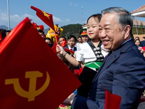 Tổng Bí thư dự khánh thành trường nội trú '5 sao' đầu tiên ở biên giới