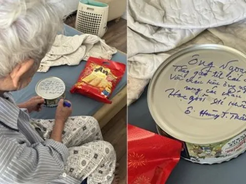 Cụ ông 91 tuổi ở TPHCM soạn quà Tết gửi con cháu, tự tay viết lời yêu thương