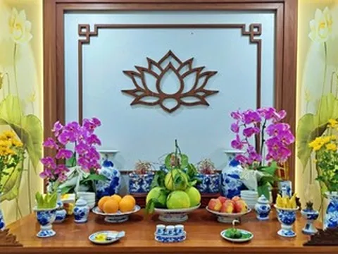 Cách bao sái bàn thờ, rút tỉa chân nhang đón 2026 tránh phạm phong thủy