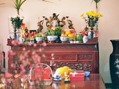 Nên bao sái ban thờ trước hay sau lễ cúng ông Công ông Táo?