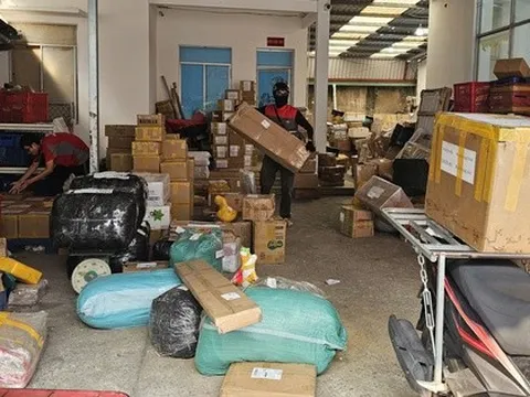 Thấp thỏm mua - bán hàng online dịp Tết