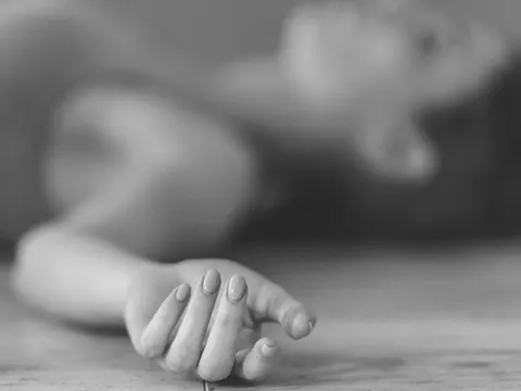 Người phụ nữ 48 tuổi tử vong vì "bóp mồm bóp miệng" ăn sáng theo kiểu "lạ đời"