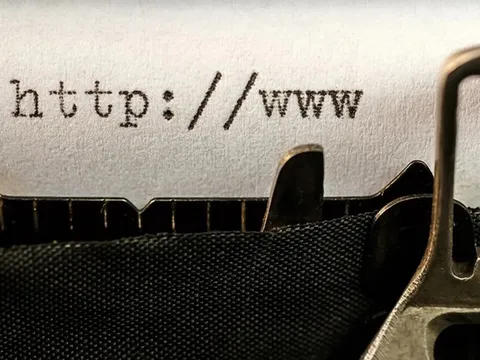 Hỏi AI: Vì sao tiền tố “www" đang dần biến mất khỏi địa chỉ website?