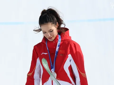 Học vấn khủng của 'nữ thần trượt tuyết' Trung Quốc Eileen Gu