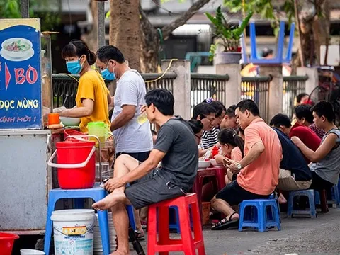 Bộ Y tế cảnh báo loạt nguy cơ từ thức ăn đường phố