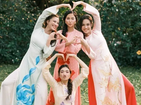 Bốn người đẹp Miss Universe hội ngộ, gợi ý tips tạo dáng khiến fan thích thú