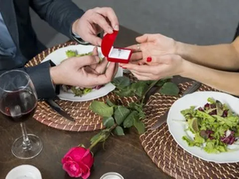 Lời chúc Valentine 14/2 cho vợ, chồng lãng mạn năm 2026