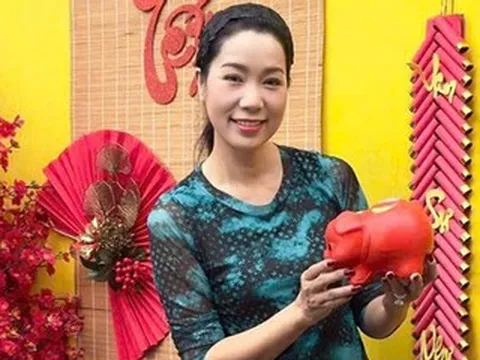 Lý Thu Thảo sau 37 năm đăng quang, NSND Trịnh Kim Chi trong biệt thự triệu đô