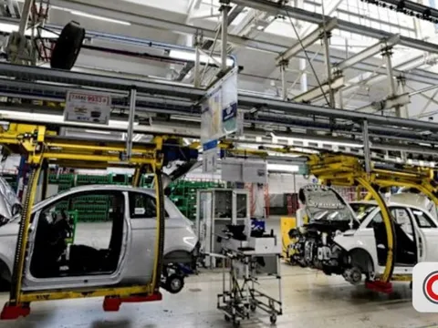 Các hãng xe Mỹ liên tục thua lỗ: Hàng nghìn lao động bị sa thải, nhiều dự án đứt gánh giữa đường